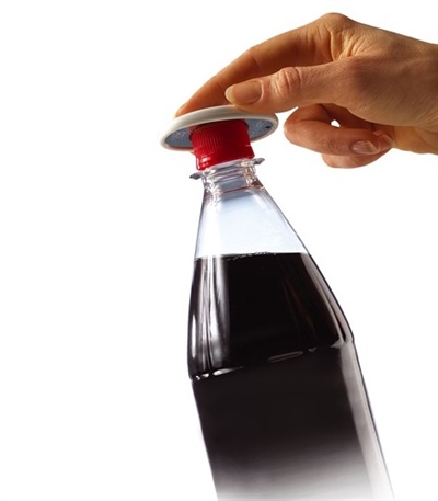 SpinOff skruelågsåbner der let åbner sodavandsflasker - hvid